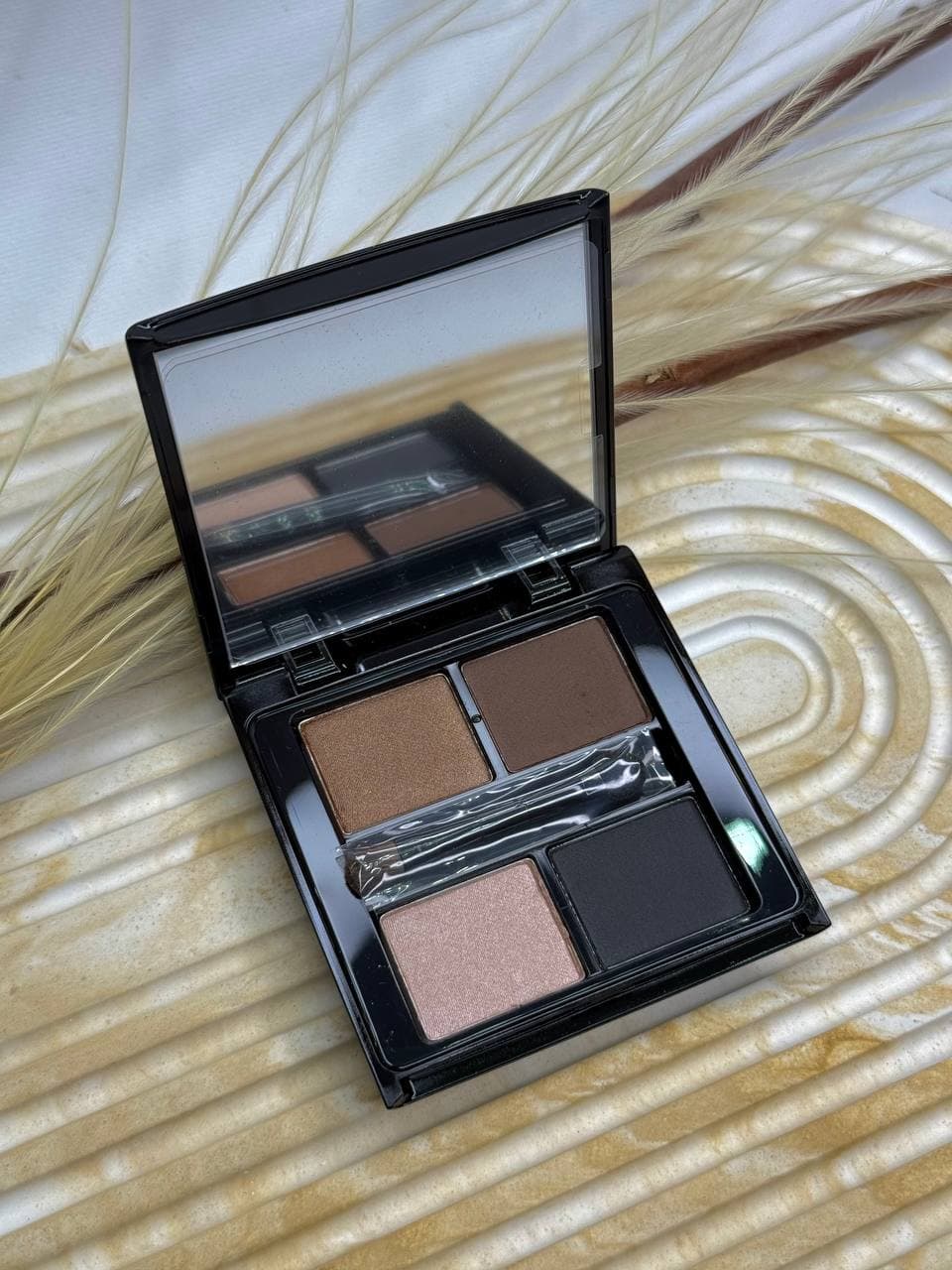 پالت سایه چشم اینلی